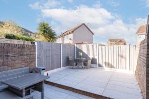 2BR House, Parking for 2, Llandudno Beach & Town
