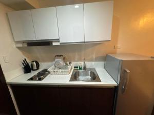 Studio7 Residential Condo Walk MRT Kamuning & GMA