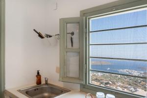 Traditional Hora House Serifos