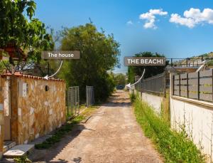 The Beach White House - 80m from the Beach - Renovated