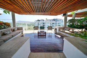 Luxury Apt with Jacuzzi Lagoon View Near Beach