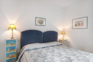 Red Villa In Forte Dei Marmi