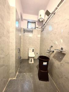 New Premium 2BHK with Balcony Near Hitex Exhibtion SN