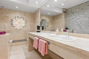 Beachside Puerto Banus Luxury Aprt2