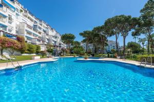 Beachside Puerto Banus Luxury Aprt2