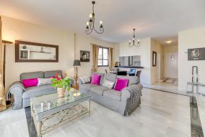 Beachside Puerto Banus Luxury Aprt2