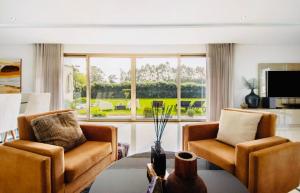 Ria Lounge House