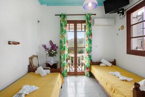 Areti Orfeas Budget Studio