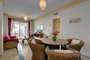 First Line Beach Apartment