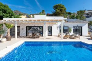 Villa With Privat Saltwater Pool