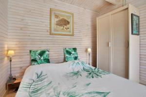 Superbe Chalet flamand rose