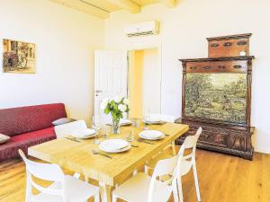 Apartment Casa Lara by Interhome