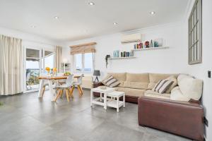 Wonderful Villa Burriana Beach