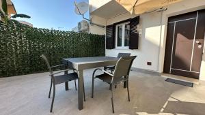 Dama House-Free Parking