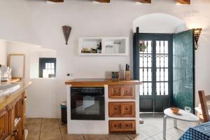 Sunny Rustic Townhouse