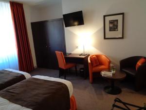 Hotels Hotel de Montaulbain : photos des chambres