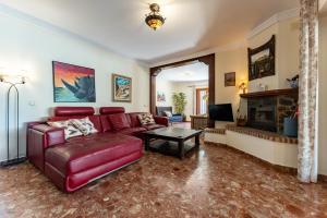 Rustic Spanish Villa Saltwater Pool