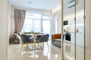 Era Deluxe Near The Beach City Of