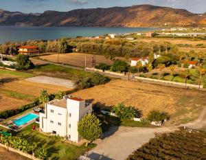 Martimi Private 3 Apartments with Pool, Heated Jacuzzi and Sauna, 2 Apartments with Sea View, 200m from Beach, BBQ, Playground, Mini Football Pitch