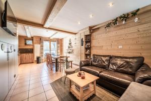 Chalet Triplex avec Piscine - Sauna
