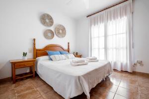 Chalet a pie Cala Forn con piscina
