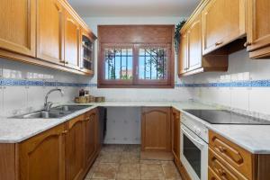 Chalet a pie Cala Forn con piscina