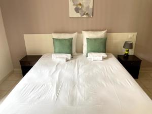 La Sarrazine-Gîte familial-Piscine