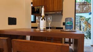 La Veleta Retreat Pools Jacuzzi Near Beach