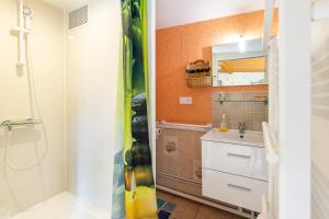 Entre plages à 2kms et forêt