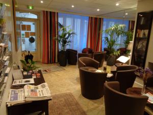 Hotels Hotel de Montaulbain : photos des chambres