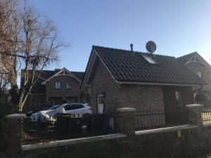 Haus Am Dorfteich B eingefriedet