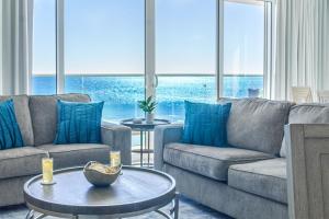 Stunning Beach front Encantame Verano 605