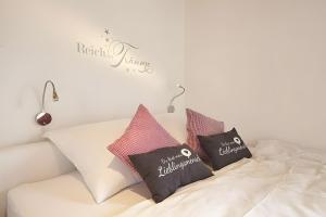 Charmingsuite