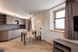 Rock Mountain Planet Suite House