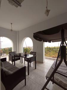 Cozy Seaside Home in Petalidi
