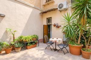 Santa Maria Maggiore Apartment - Monti District by RHR