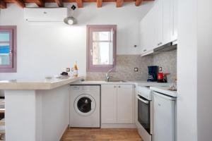 Nicolas House 1