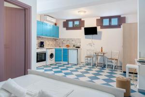 Nicolas House 3
