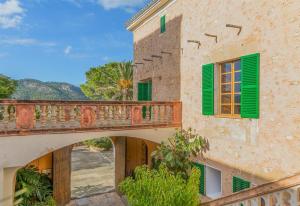 Finca next to Port Andratx pool