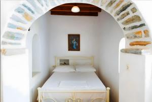 Zeus House