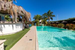 Saija Apartment con piscina