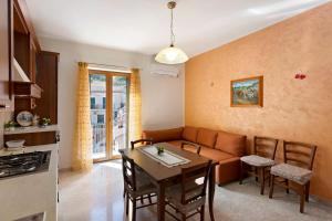 Ce Tour - Nonnis Lemon House