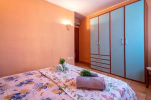 The Terrace Above The Sea img19