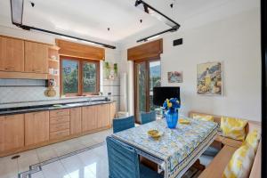 Sorrento Beach And Center House