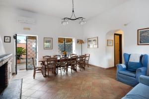 Flegrea House