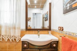 Villa Marty - Mayores De 25 Años