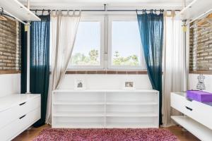 Villa Marty - Mayores De 25 Años