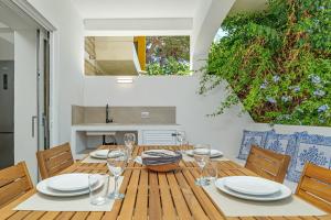 Casa Bella - by And Service
