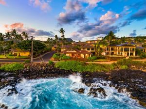 Luxury 3BR Ocean front home with resort amenities