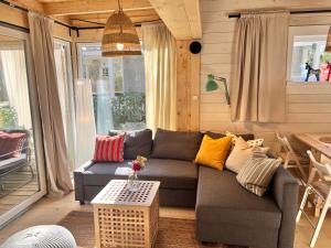 Mojo Miodno Checz domek z werandą A